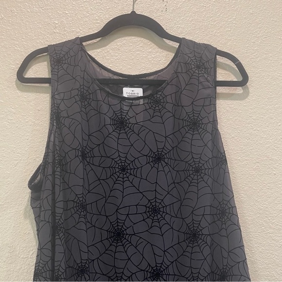Torrid Flocked Mesh Spiderweb Bodysuit  4X NWT - Picture 6 of 10